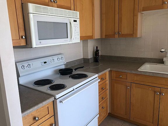 5th image of 1111 N Ash St APT 301