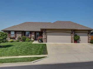 1253 S Shayla Ave, Springfield, MO 65802