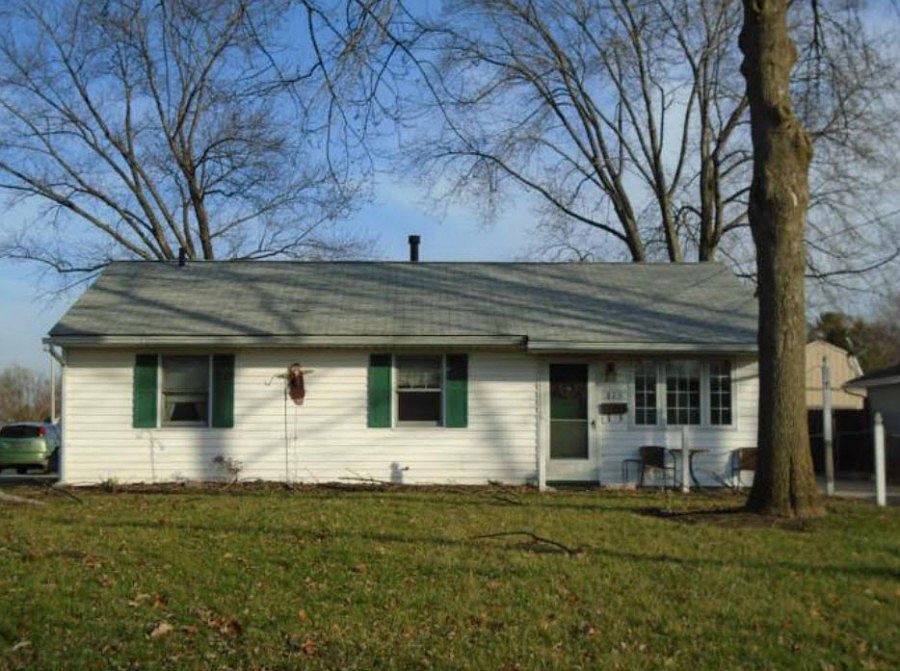 1st image of 825 East Dr
