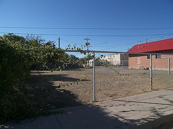 3rd image of Maple St