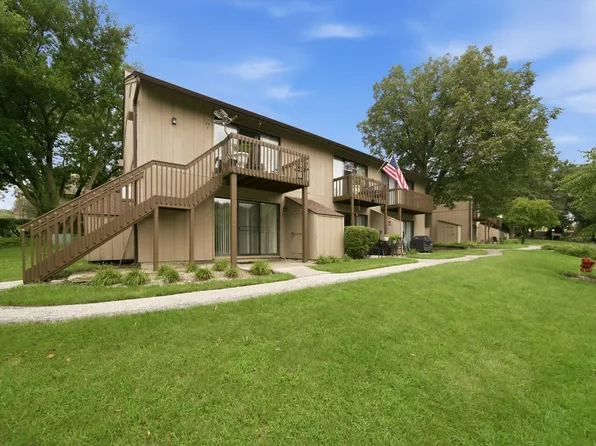 26 Jamaica Colony APT 3, Fox Lake, IL 60020