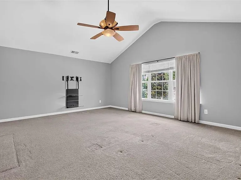 153 Fitzroy Ln — Photo 41