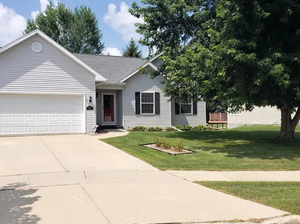 930 Badger Court, Columbus, WI 53925