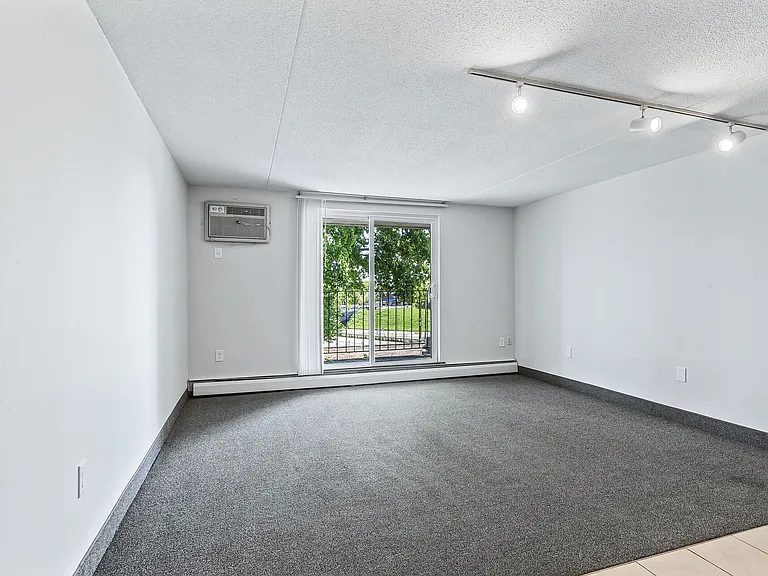 1414 S 3rd St — Photo 40