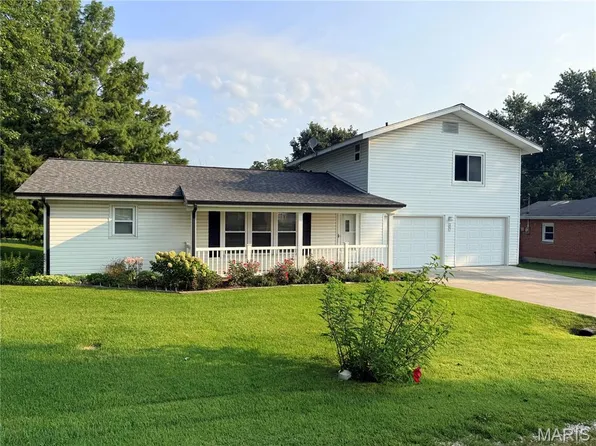 207 Scenic Dr, Elsberry, MO 63343