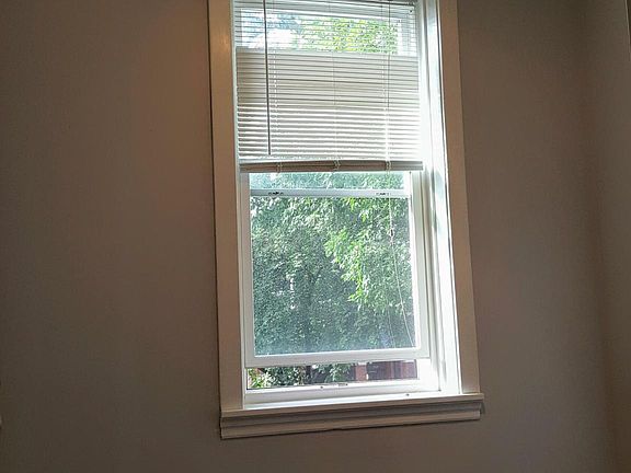 3rd image of 2814 W Barry Ave #2
