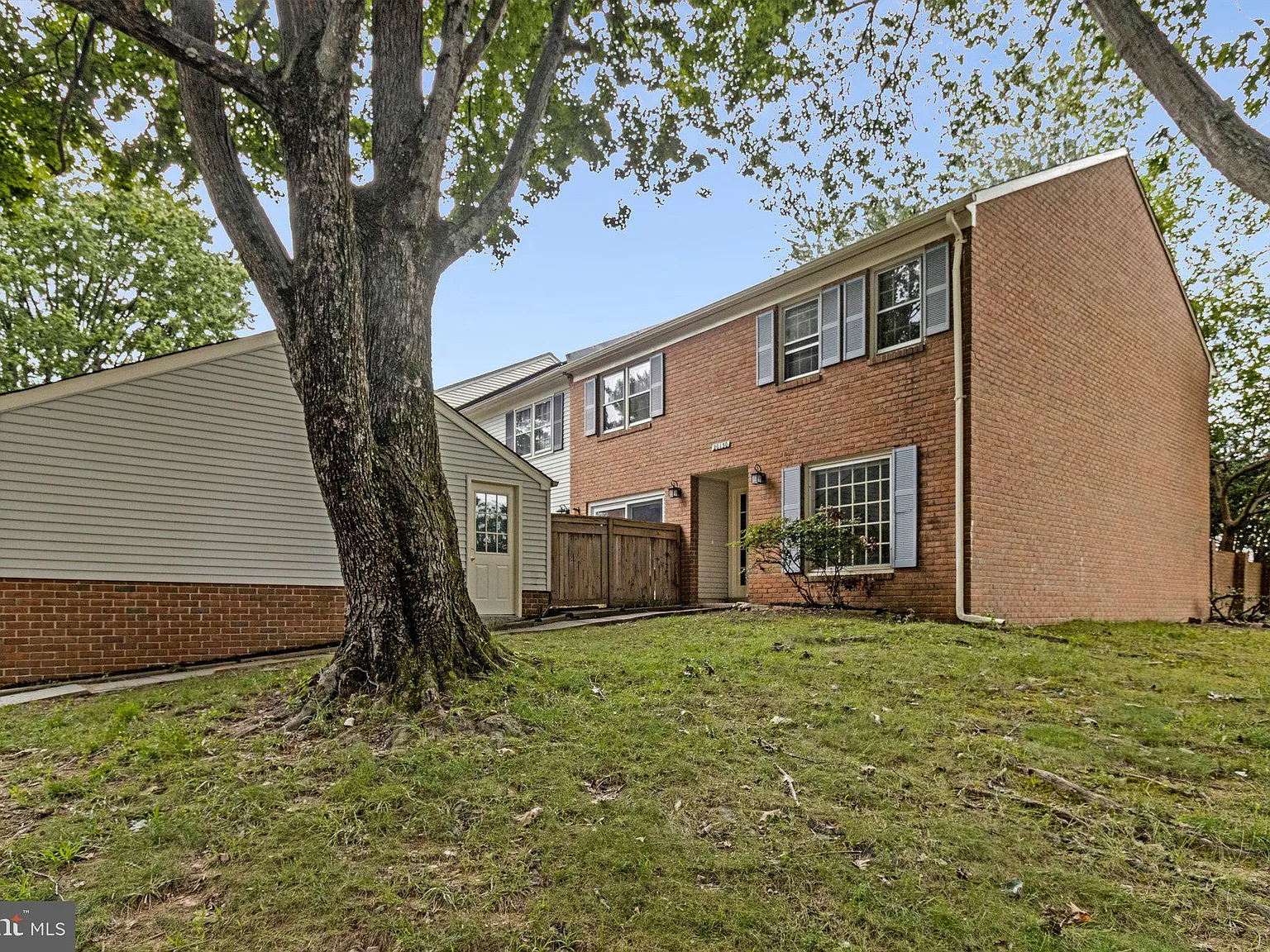 4 bed, 3.5 bath, 2600 sqft, $3,100 — Photo 1