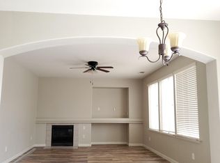 1012 W Alameda St, Manteca, CA 95336