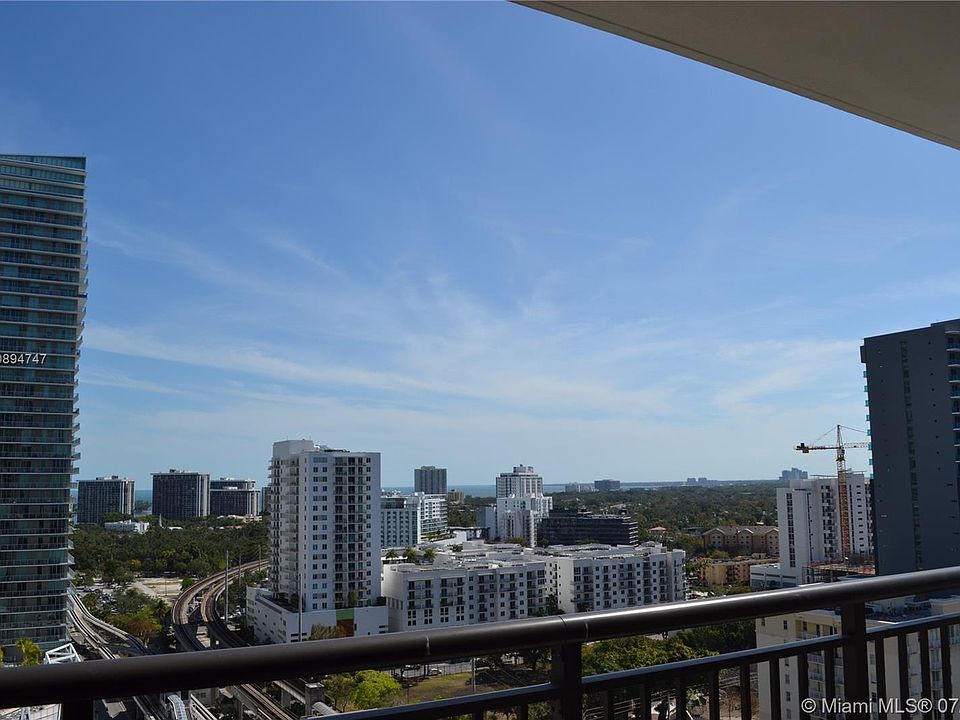 1st image of 999 SW 1st Ave APT 1804