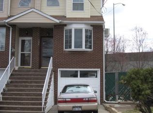104 N Railroad Ave, Staten Island, NY 10304