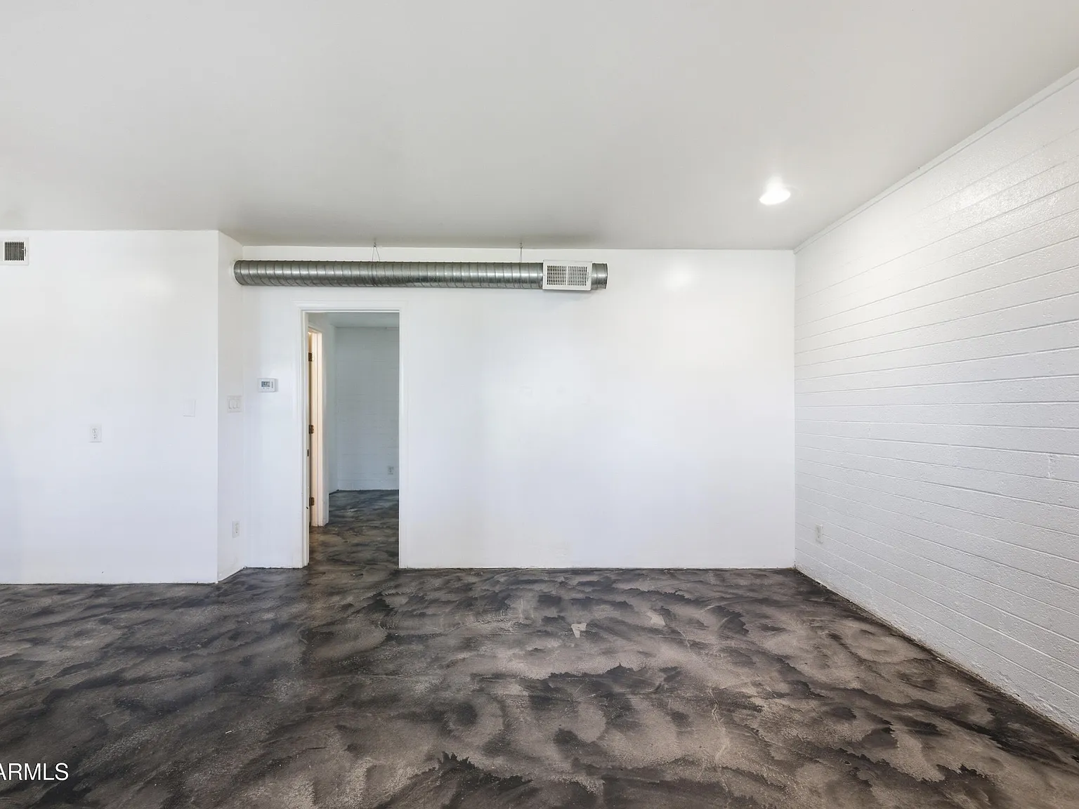 1 bed, 1.0 bath, 650 sqft, $799 — Photo 2