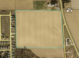 N Market St, Solon, IA 52333