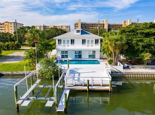 14939 1st St E, Madeira Beach, FL 33708