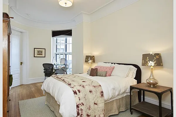 Sold by Verdi Square Realty | media 21