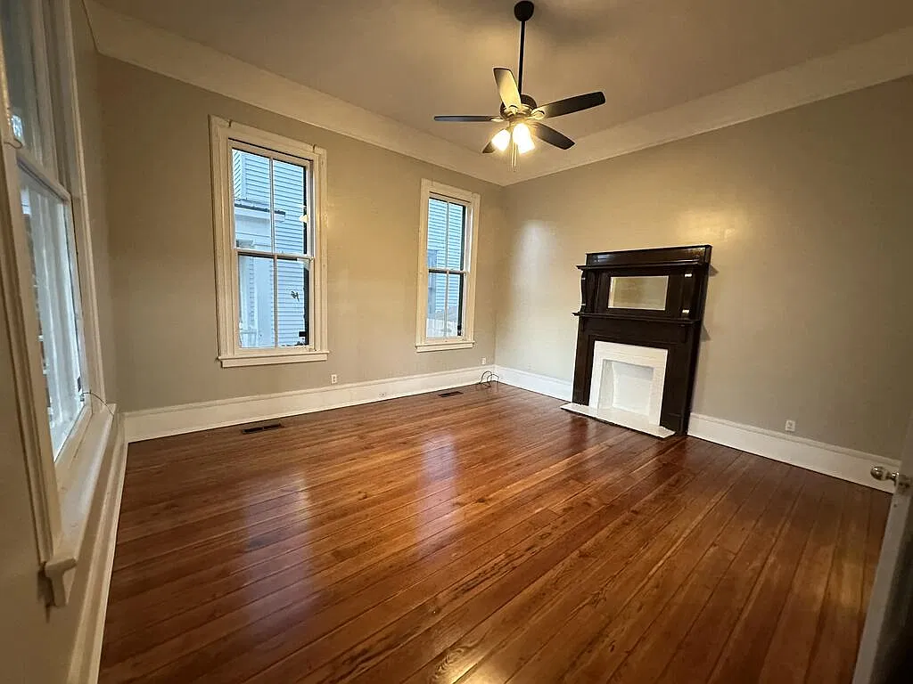 3 bed, 2393 sqft, $2,100 — Photo 3