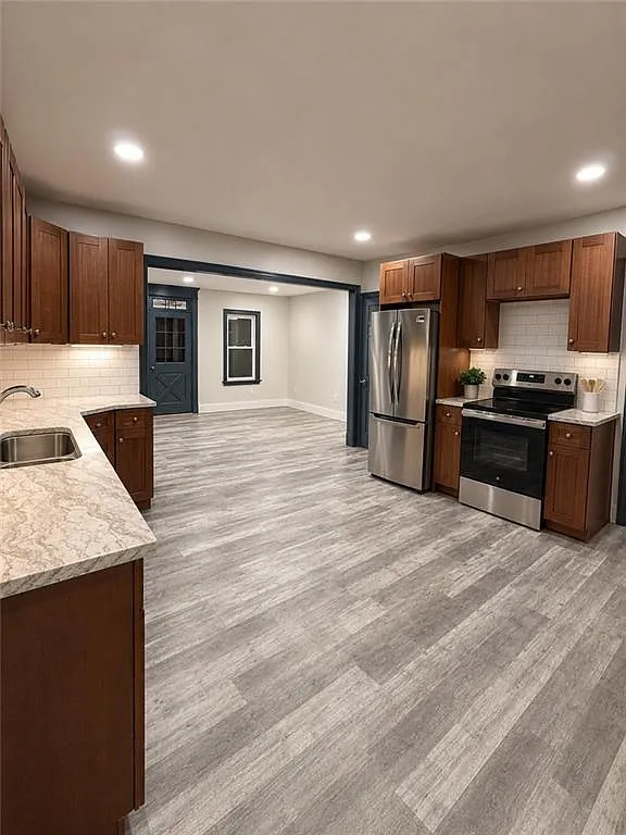 3 bed, 1.0 bath, 1801 sqft, $2,200 — Photo 4
