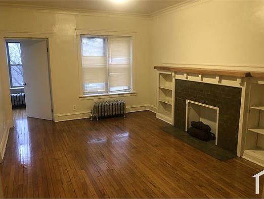 1st image of 7203 S King Dr #2