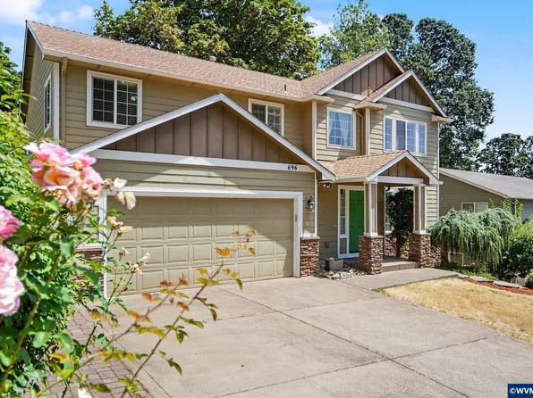 696 Mule Deer St NW, Salem, OR 97304