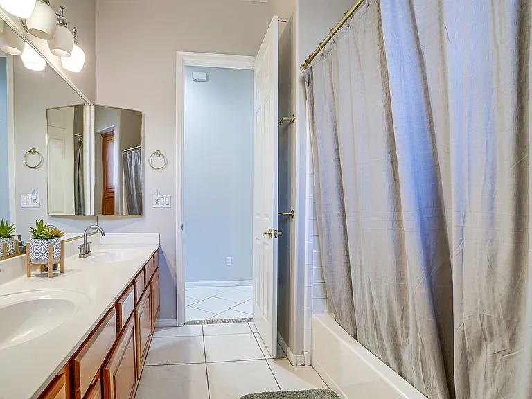13387 W Coronado Rd — Photo 25