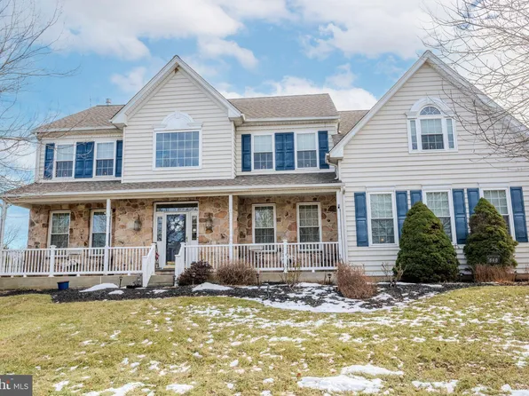 640 Birchleaf Dr, Collegeville, PA 19426