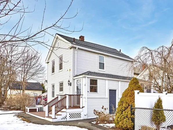 14 E Collins St, Salem, MA 01970