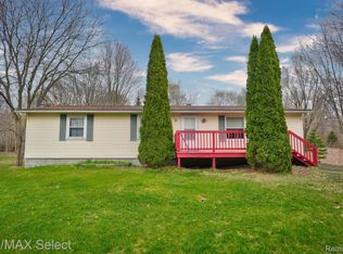 10304 Nichols Rd, Montrose, MI 48457