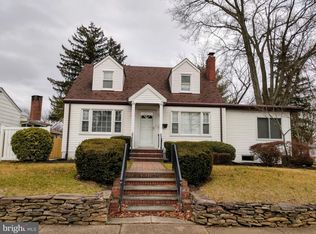 28 Dawes Ave, Ewing, NJ 08638
