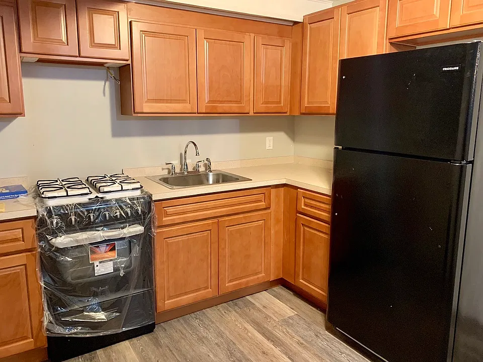 115 Stonelea Pl #5E