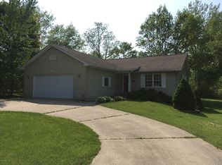 845 Beech St, Lake Odessa, MI 48849
