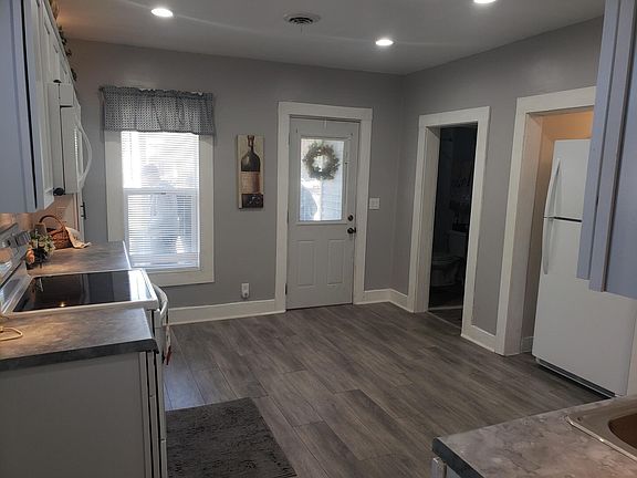 5th image of 600 Evans St