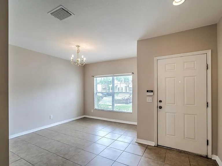 10704 Chesham Hill Ct — Photo 3