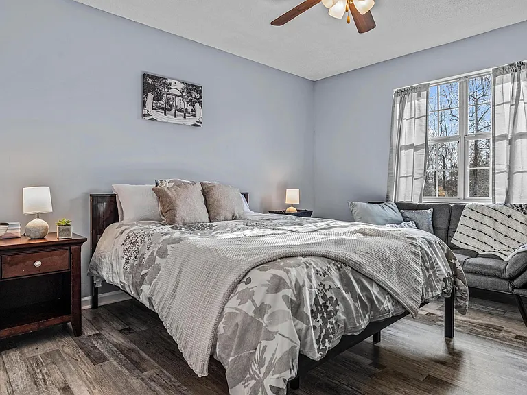 100 Woodstone Dr #18 — Photo 10