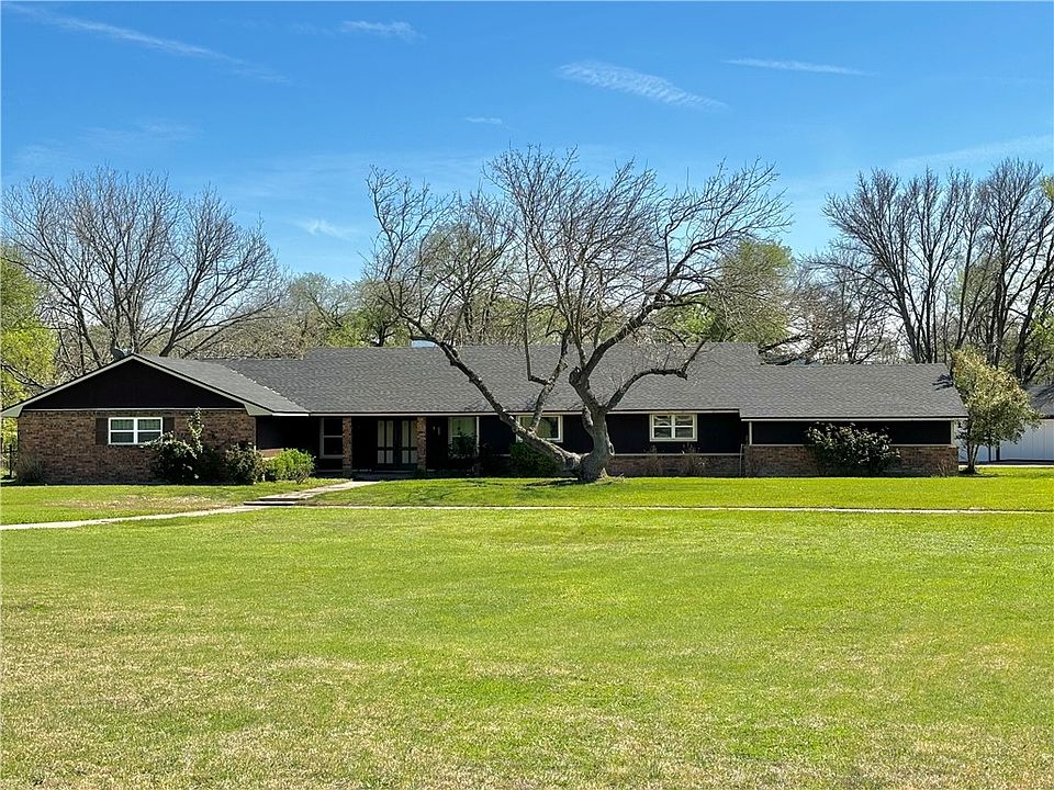 1049 W Moonlight Dr, Robinson, TX 76706 MLS 220955 Zillow