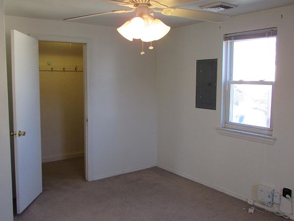 Bedroom, rear