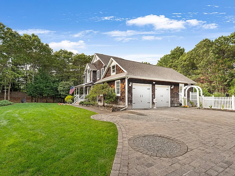 156 Maggie Dr — Photo 22