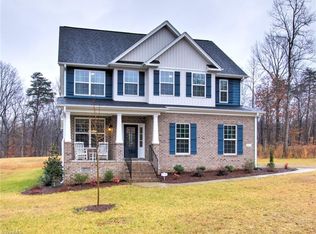 5523 Rambling Rd, Greensboro, NC 27409