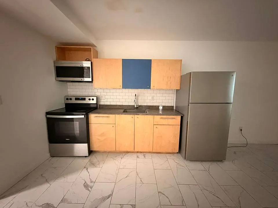 60 Coleman St #3BN