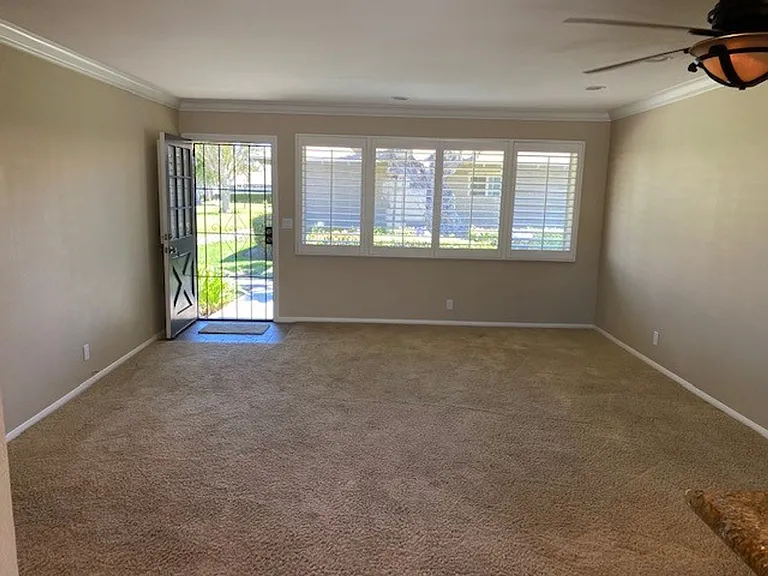 8041 Worthy Dr — Photo 2