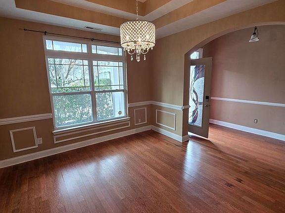 5th image of 9 Haven Point