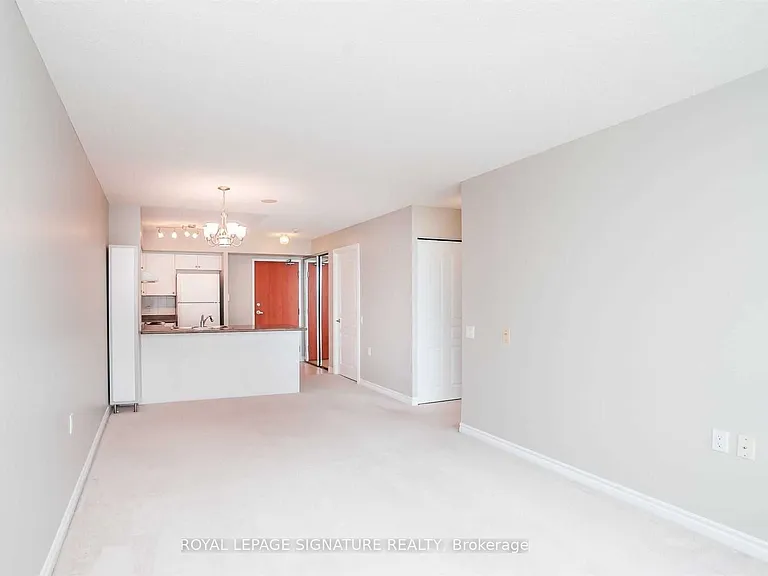 9017 Leslie St #603 — Photo 11
