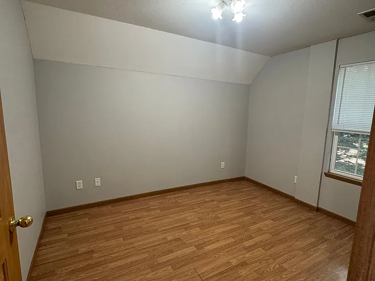 281 N Boston Ave — Photo 10