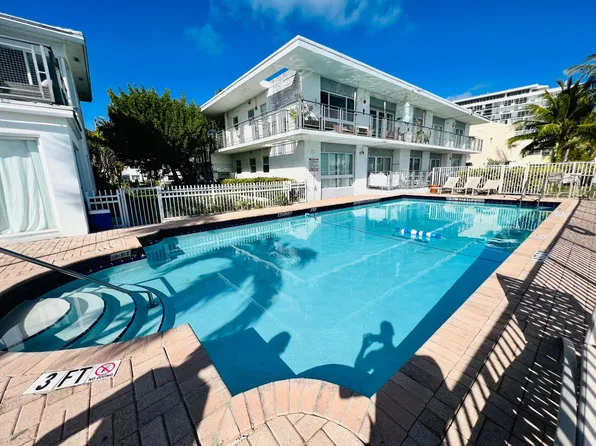 948 Bay Dr, Miami Beach, FL 33141