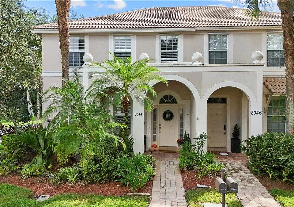 8044 Murano Cir