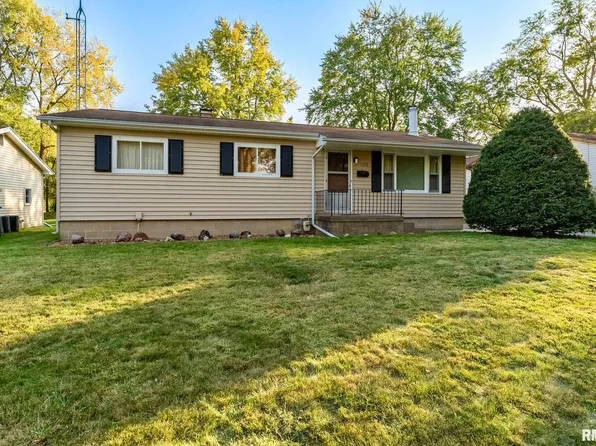 1192 Klein Ave, Galesburg, IL 61401