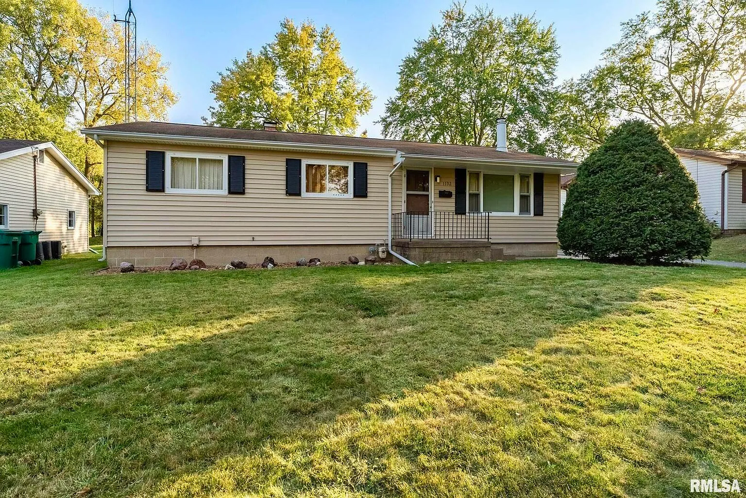 1192 Klein Ave photo 1