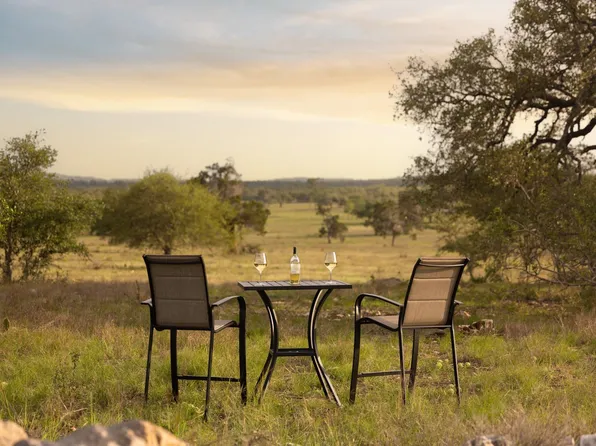 2609 Prochnow Road, Dripping Springs, TX 78620