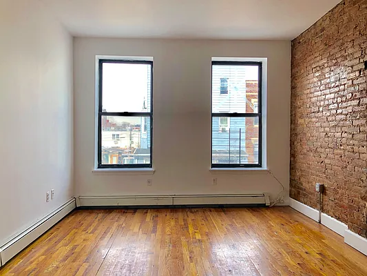 Rented by Parlor Real Estate Corp | media 9