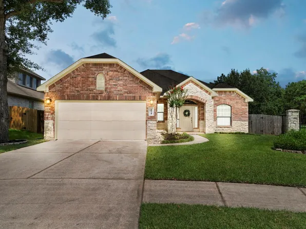 174 Maple Grove Dr, Conroe, TX 77384