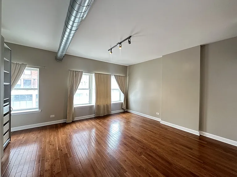 674 N Orleans St #3 — Photo 7