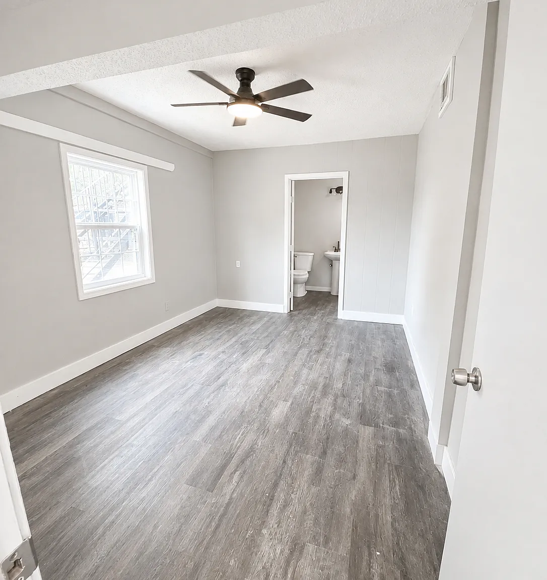 4 bed, $1,500 — Photo 3